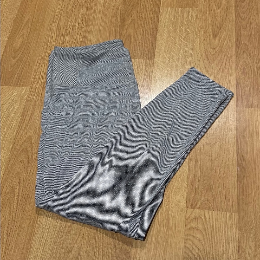 Grey striped leggings